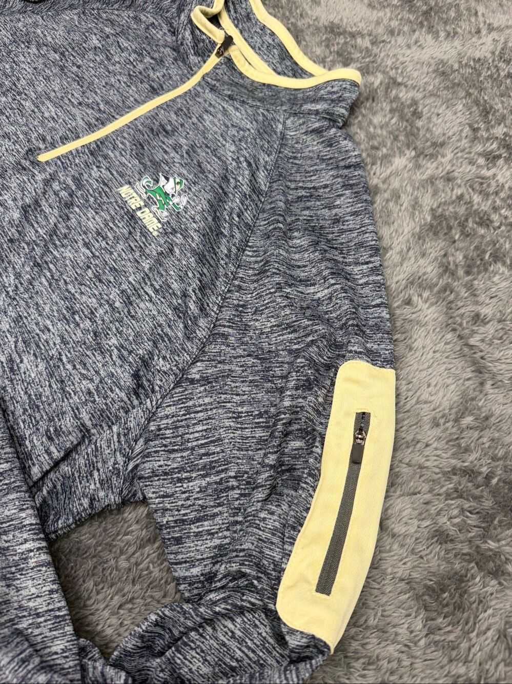 Colosseum Notre Dame 1/4 Zip Dri Fit Long Sleeve Pullover in great shape, Size m - Picture 2 of 3
